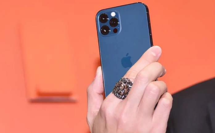 新巴尔虎左苹果手机维修分享iPhone12系列重启方法教程 